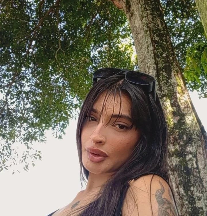 MiaColucci Chatroom