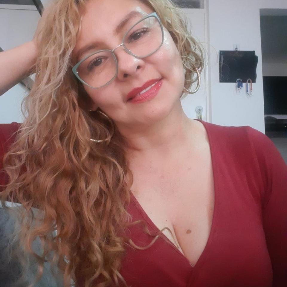 MiaSexxx- Webcam Profile Picture MiaSexxx- Chatroom
