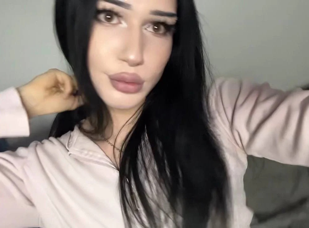 MiaTransDoll Chatroom