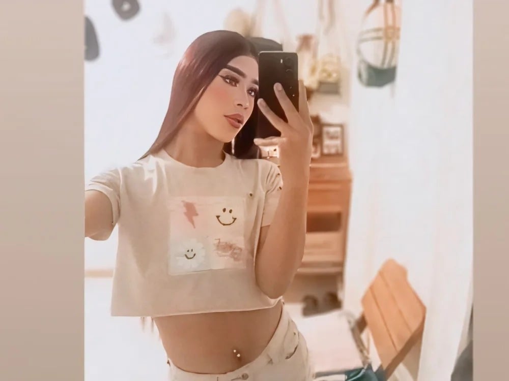 Mia_Colucci25 Chatroom