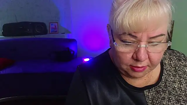 Mia_Magi Chatroom