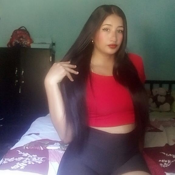 Mia_Miller001 Chatroom