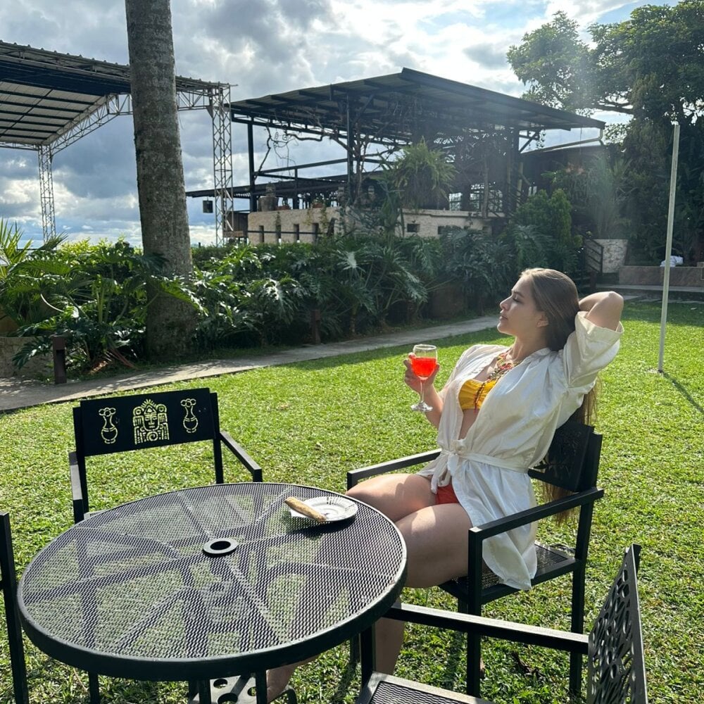Mia_Spencer1_ Chatroom