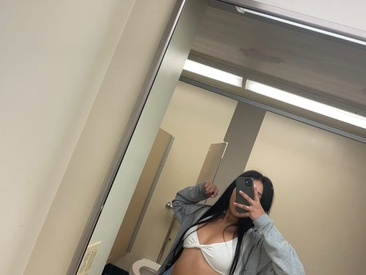 mia-collins