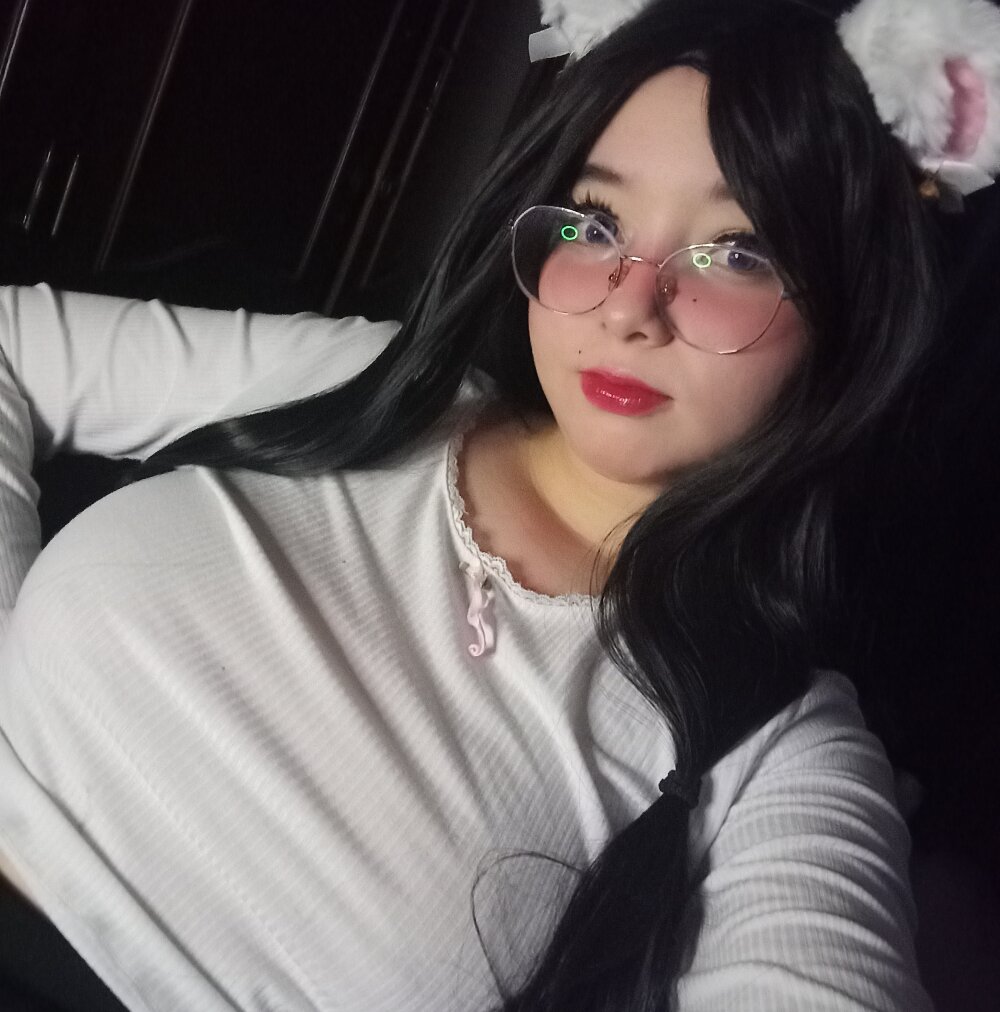 Michi_sauria1 Chatroom