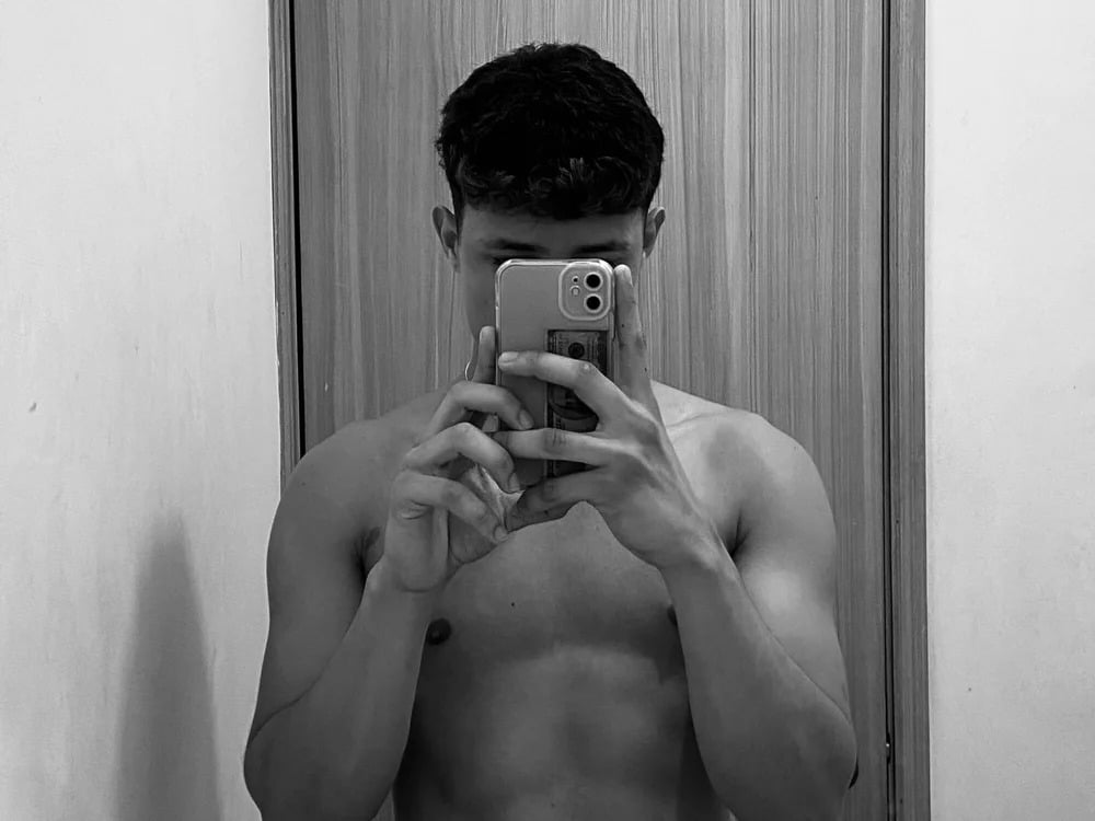 MidnightBoy_ Chatroom