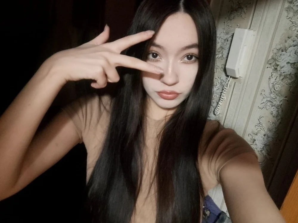 MiiyaBloom Chatroom