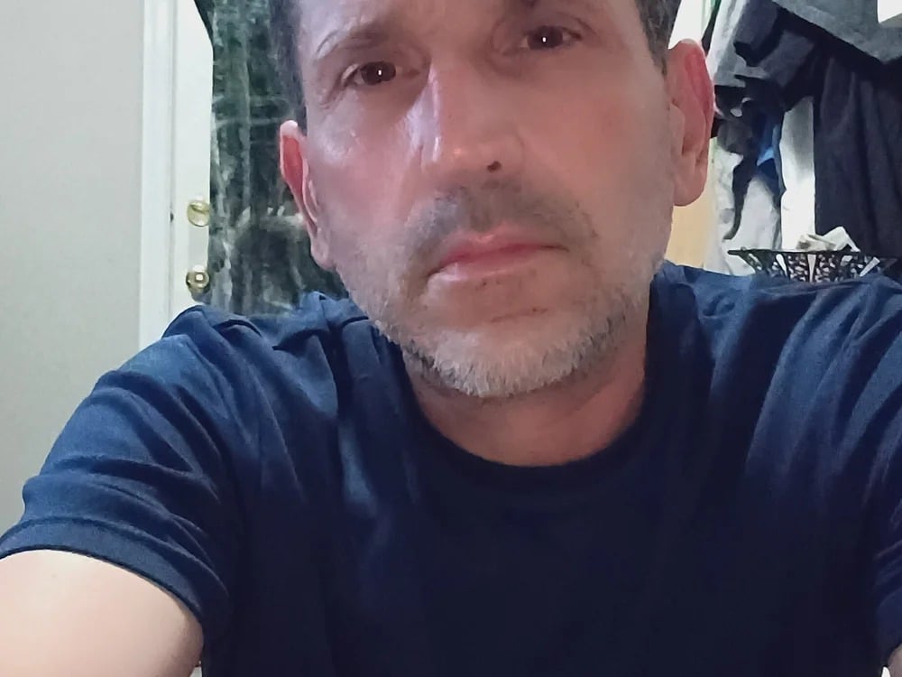 MikeOROGERS100 Chatroom