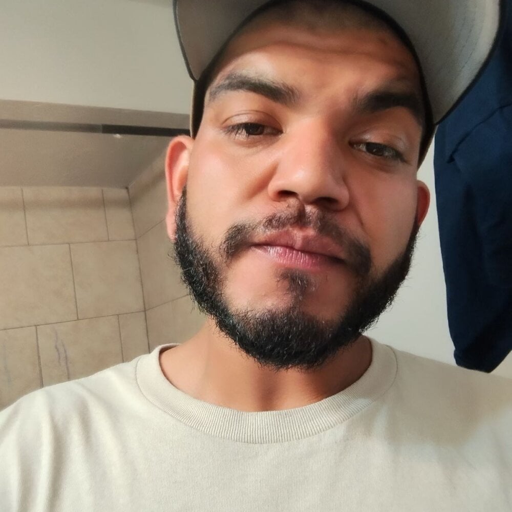 Mikelawrryy24_ Chatroom