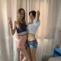 MilaLaura Chatroom