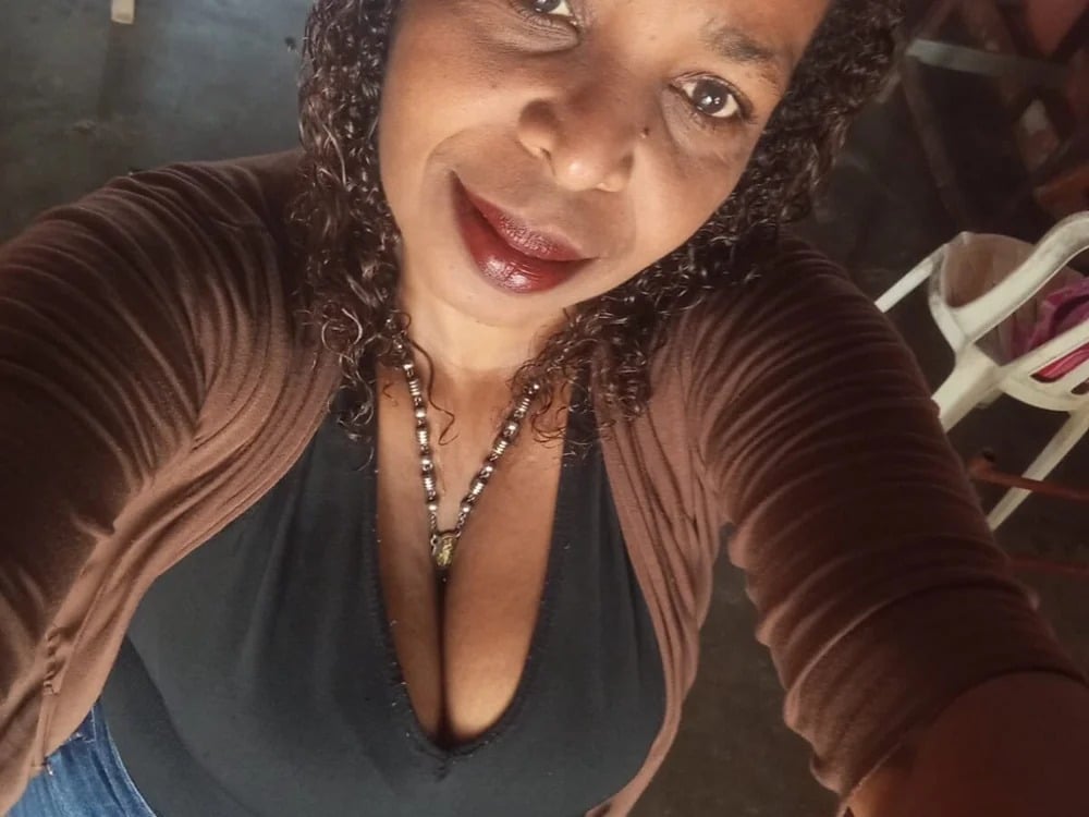 Milf_ebony69 Chatroom