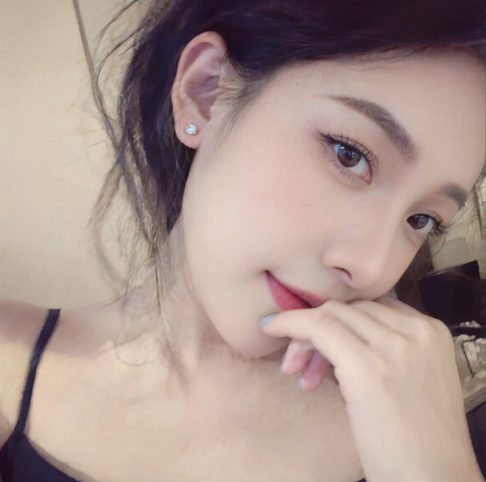 Milinda-cute Webcam Profile Picture Milinda-cute Chatroom