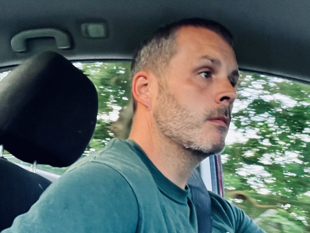 Millennial1 Chatroom