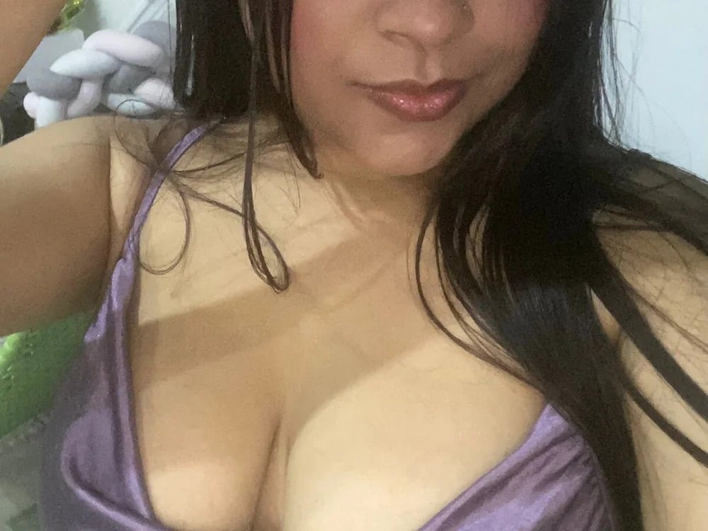 Mindy_Claker Chatroom