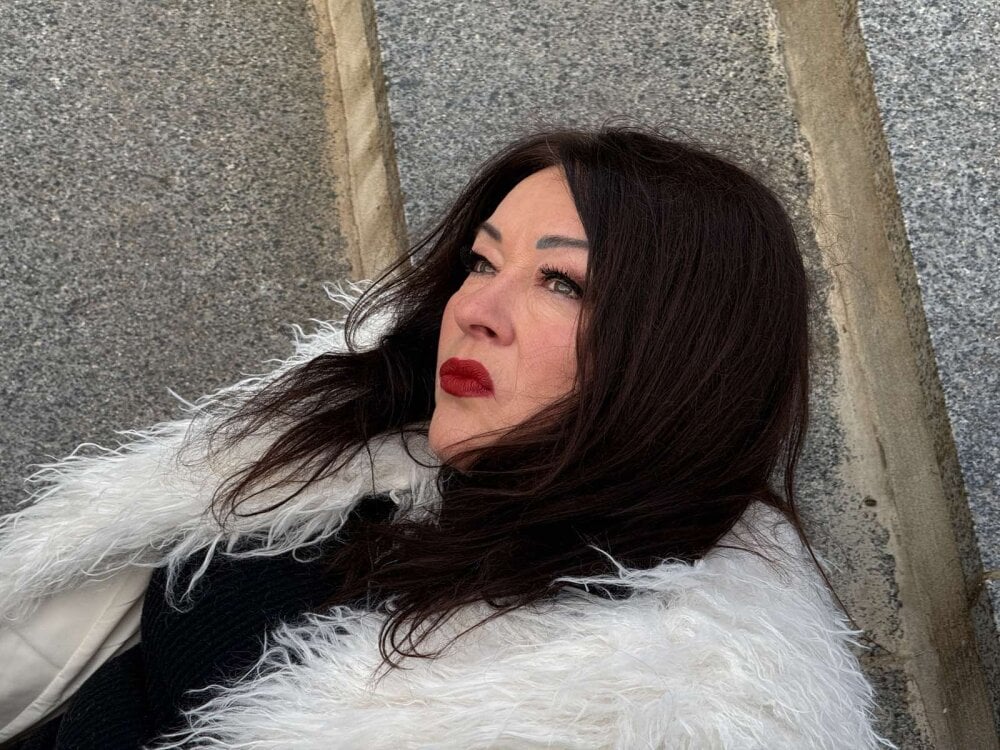 MinervaBonny Chatroom