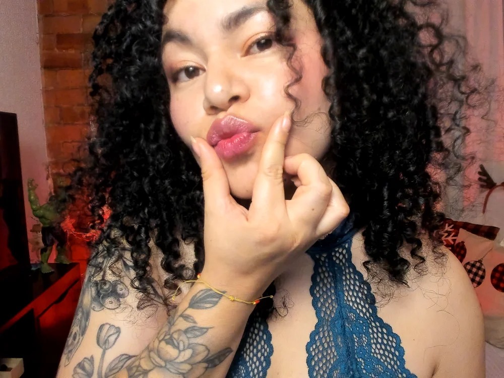 MissBronte Chatroom