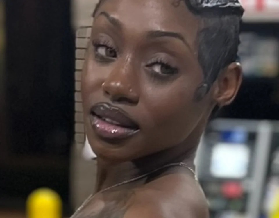 MissStressMayEye Chatroom