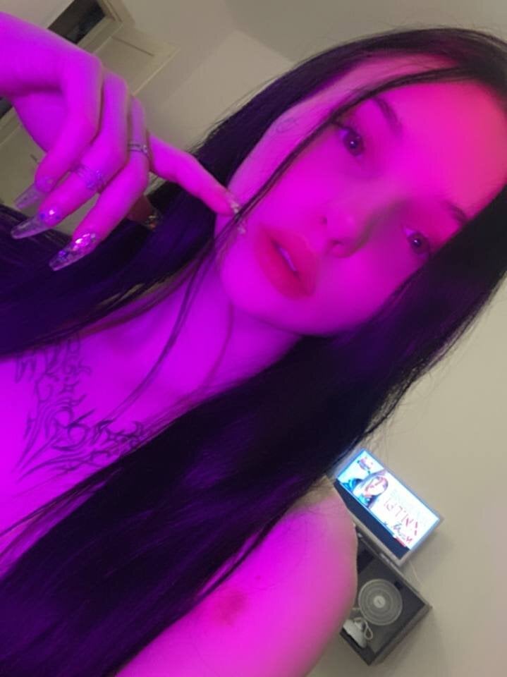 MissVelvWetX Chatroom