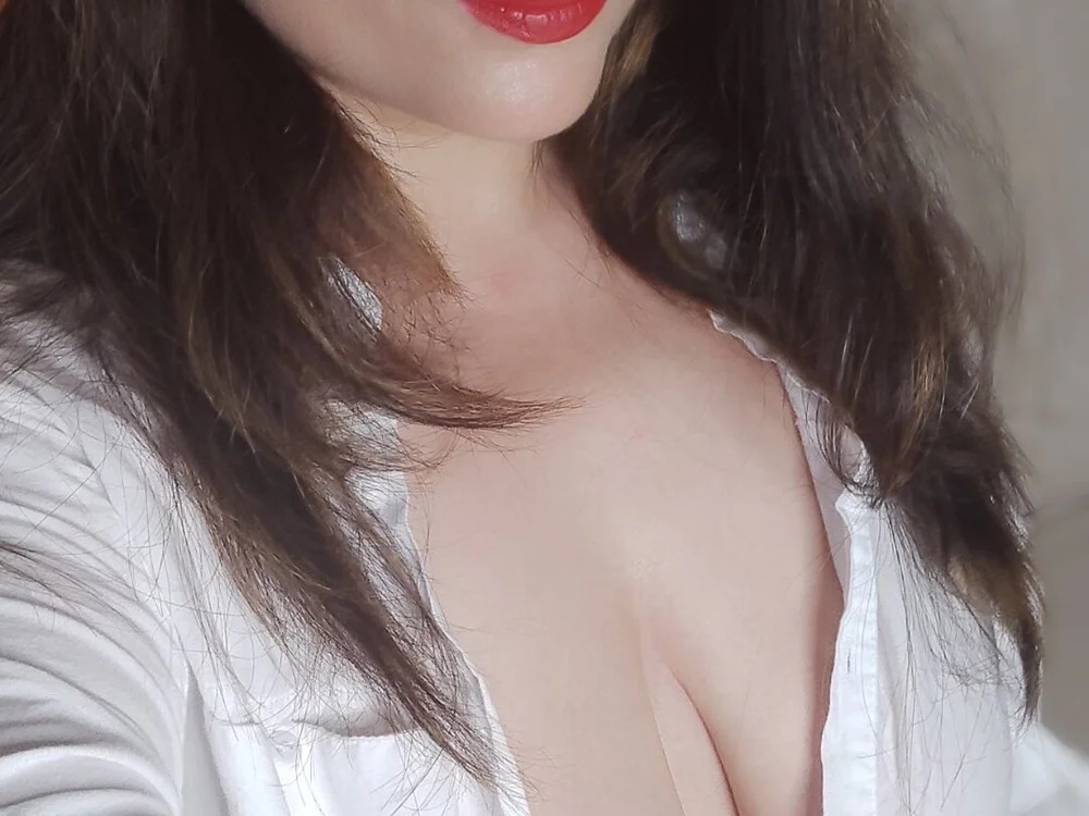 Miss_ChloElle Chatroom