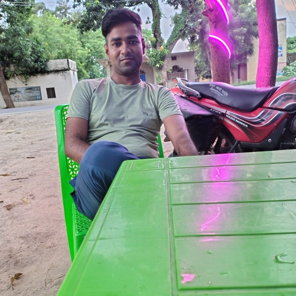 Miss_Sahiba Chatroom