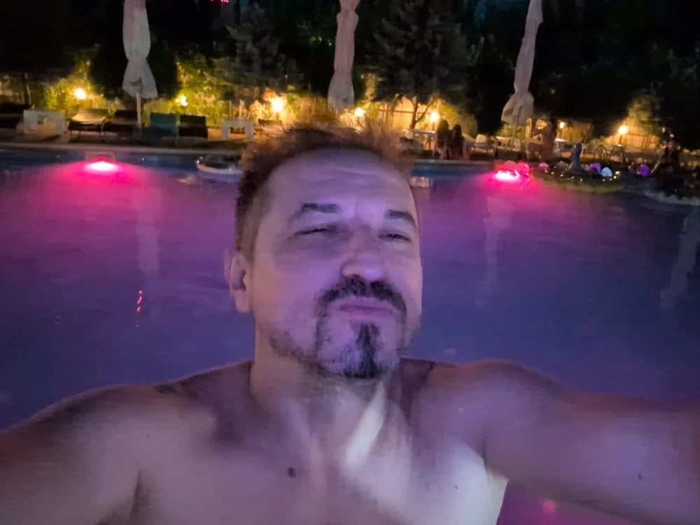 MisterFaithRO Chatroom