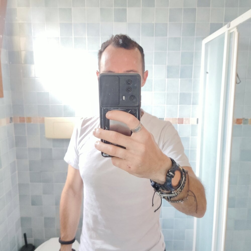 MisteryCrempie Chatroom