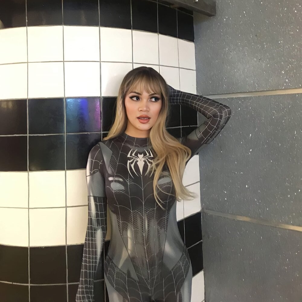 MistressATHENNA Chatroom