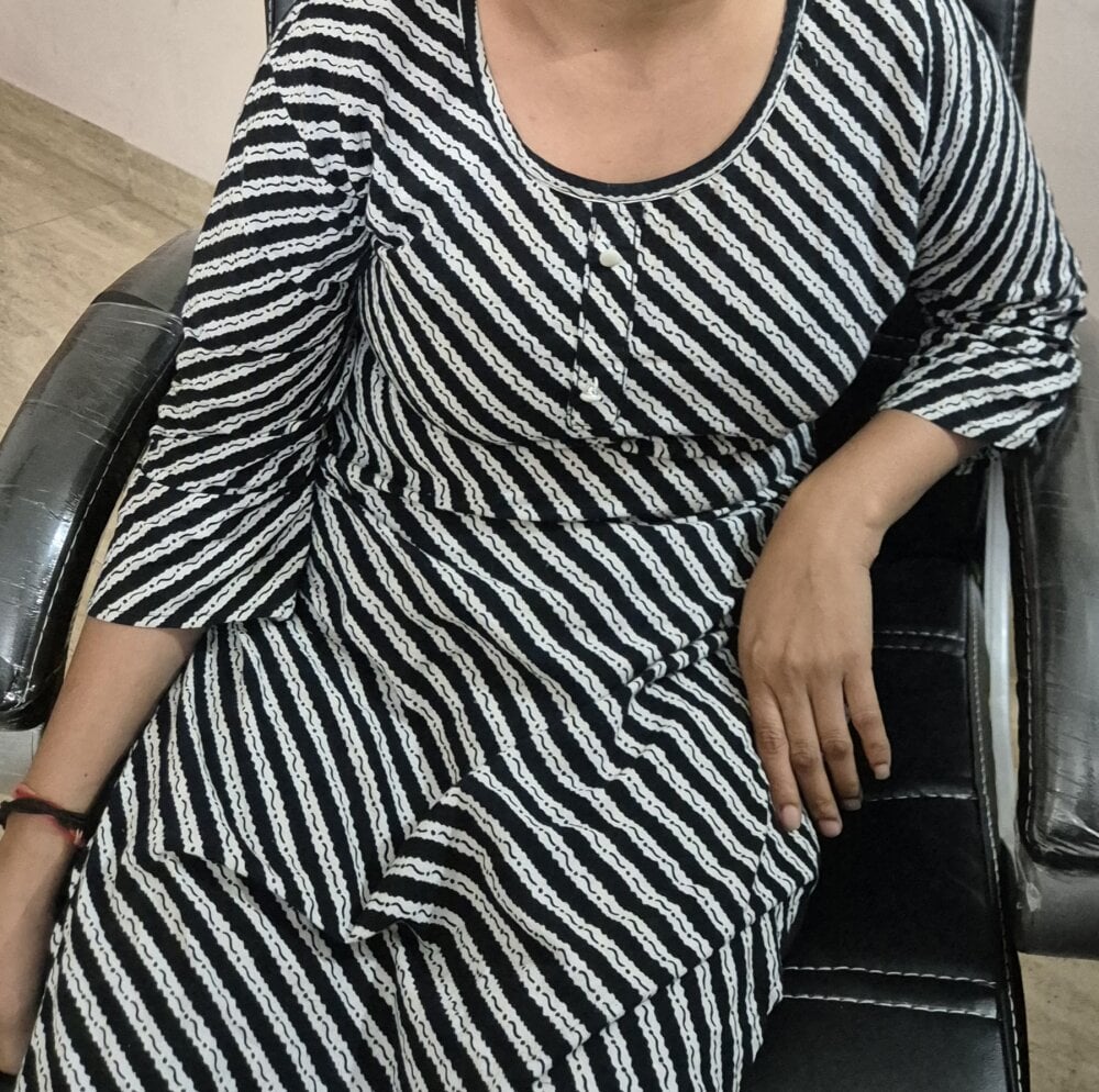 Model_Show01 Chatroom