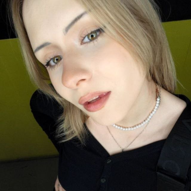 Mol_l_y Chatroom