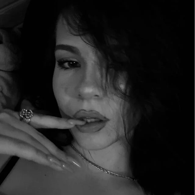 MollyWow Chatroom