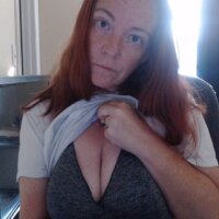 MomMilf3540 Chatroom