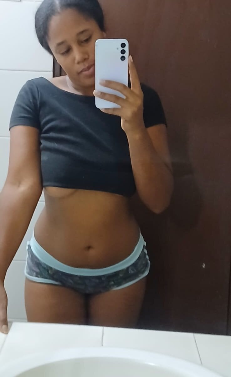 Monique_Mulberry Chatroom