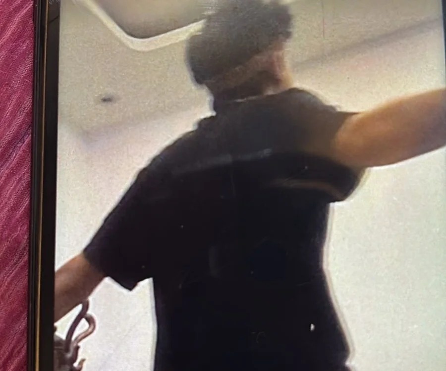 Monster_CUM18 Chatroom