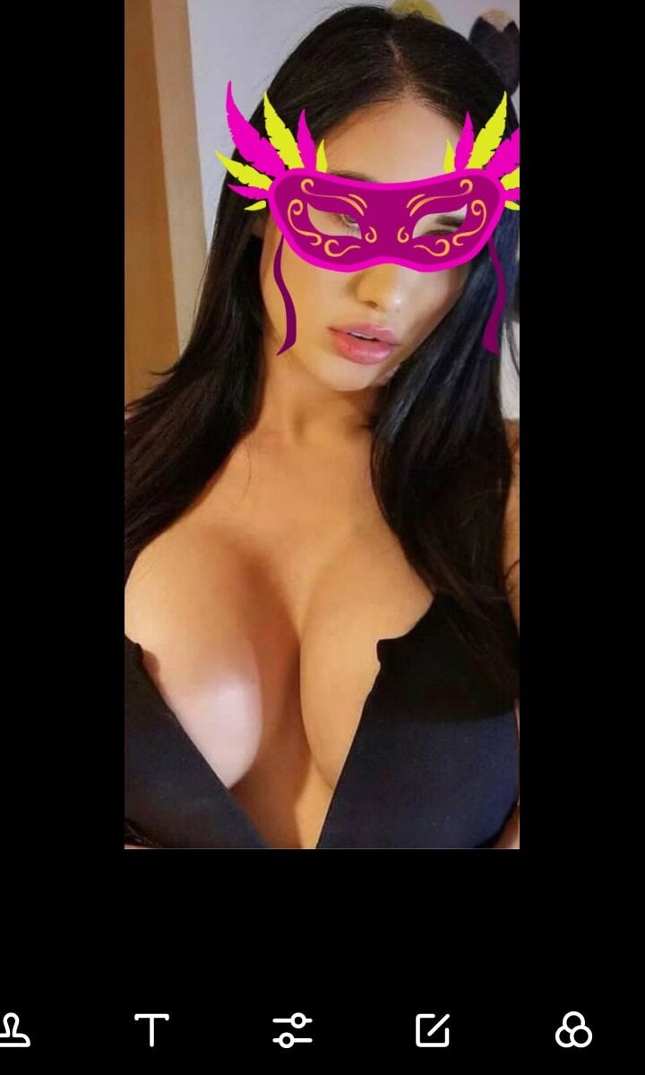 Moroccan_almass Chatroom