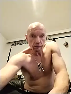 Mr-696 Chatroom