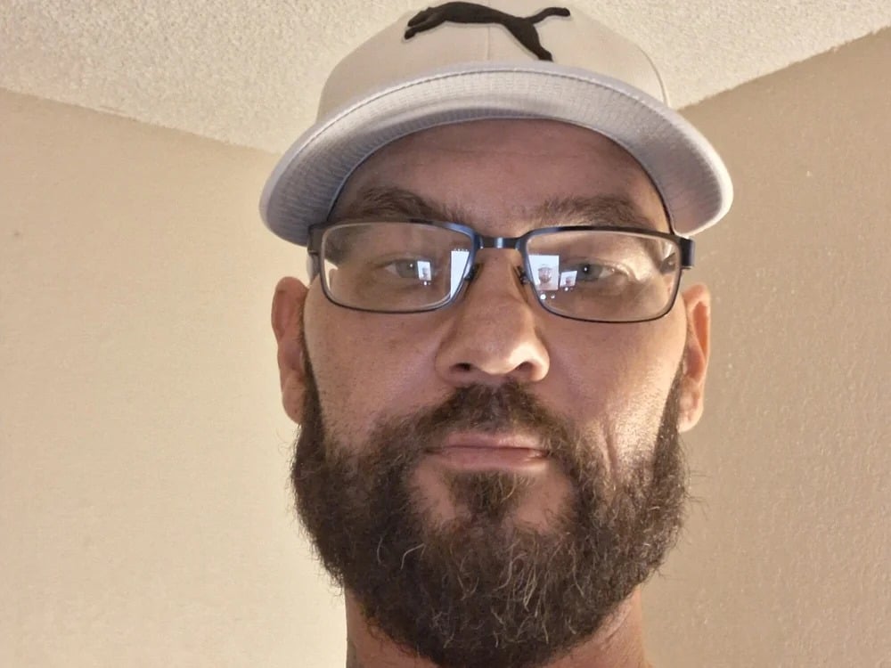 Mrbeard85 Chatroom