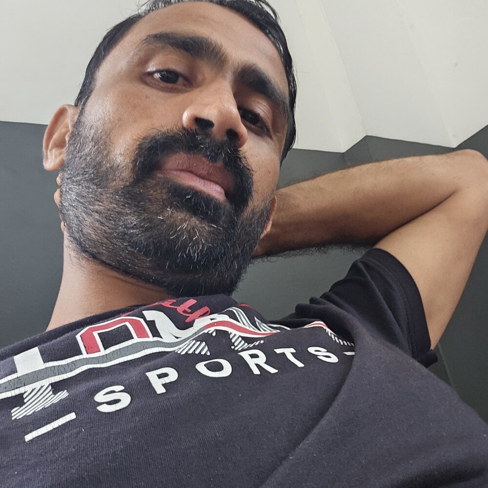 Munnasmunna12345@xh Chatroom