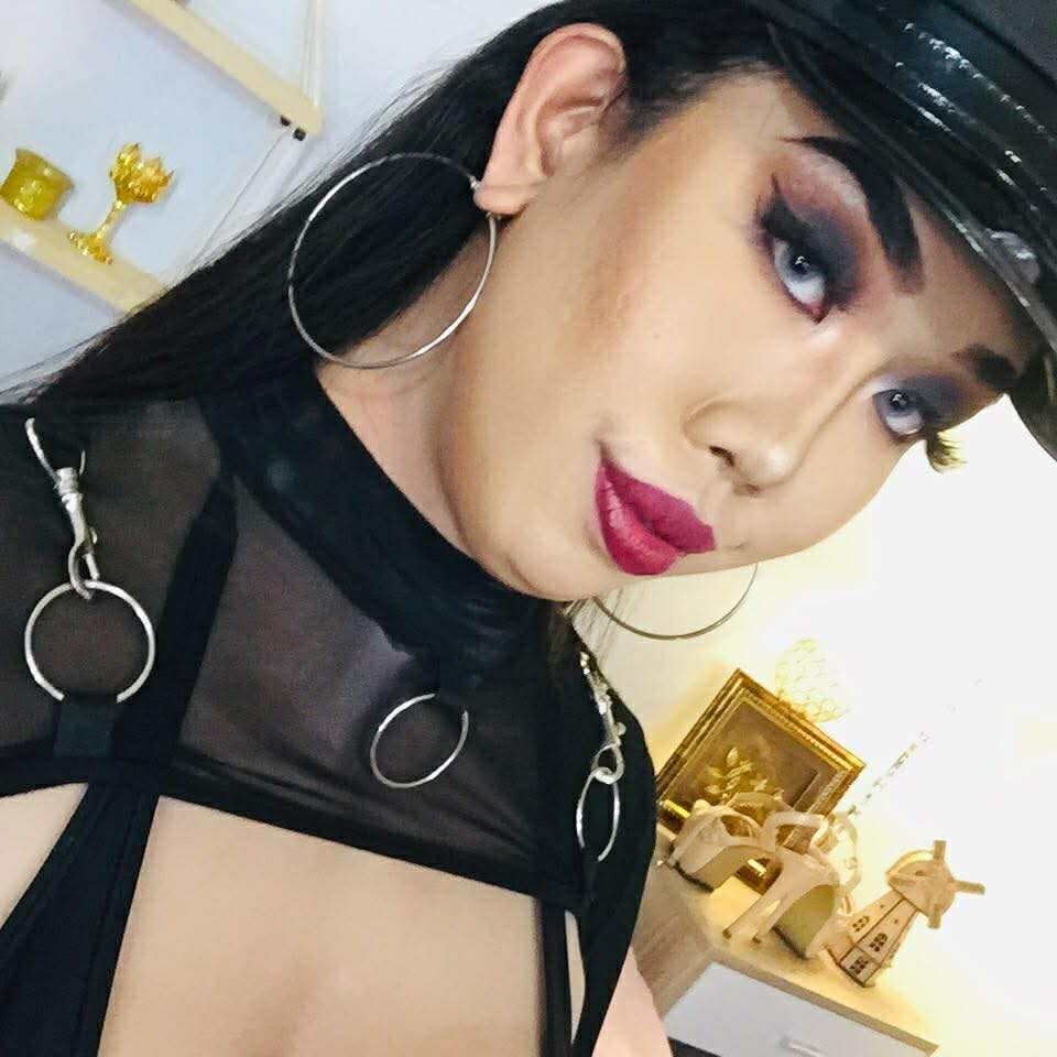 MystiqueQueen Chatroom