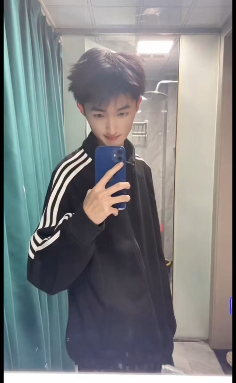 N228 Webcam Profile Picture N228 Chatroom