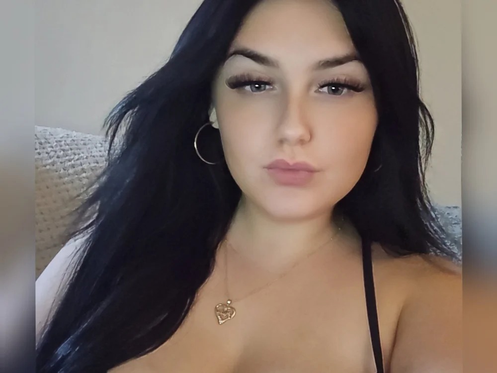 NAUGHTY_SCARLETT_S Chatroom