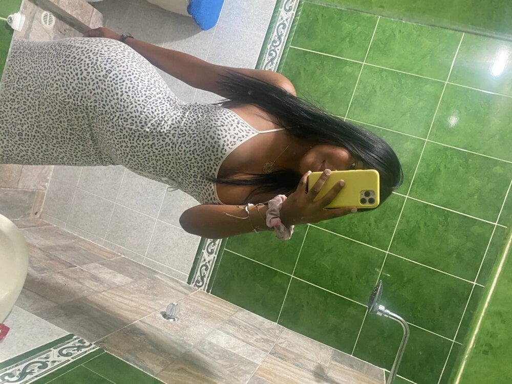 NYRA_KISS Chatroom