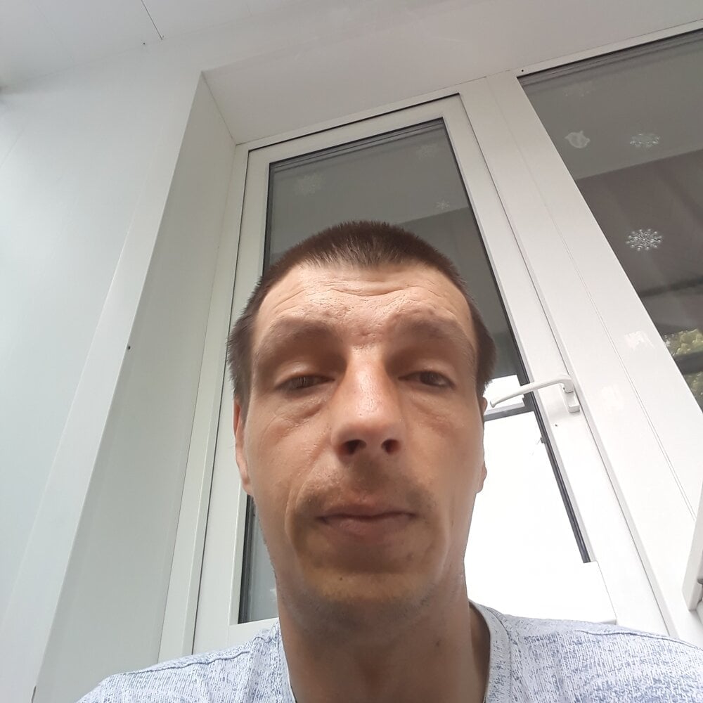 N_i_k_o_l_a_u Chatroom