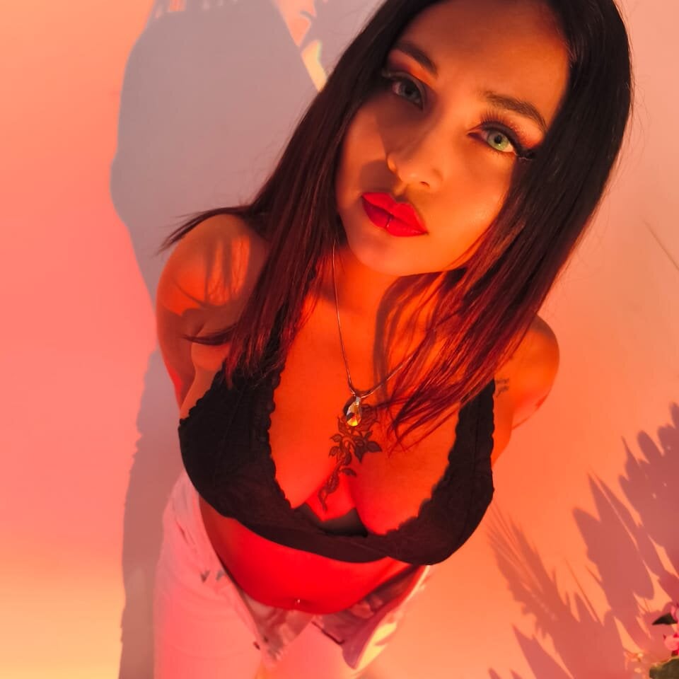Naiaa_Cruz Chatroom