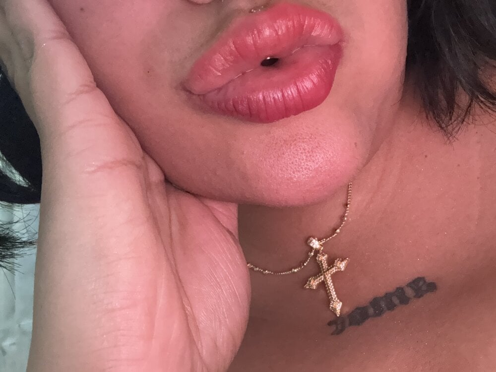 Nailealipsglossy Chatroom