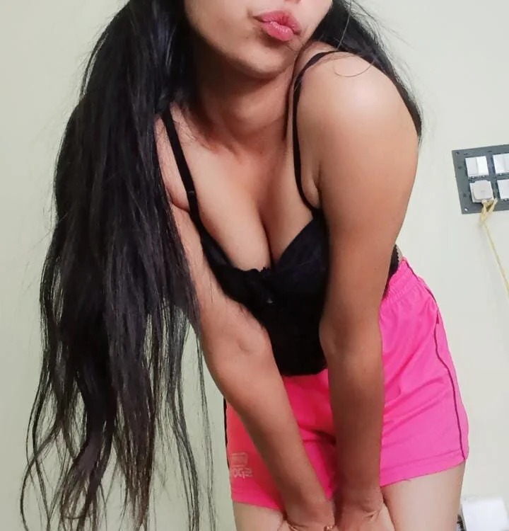 Naina-GF Chatroom