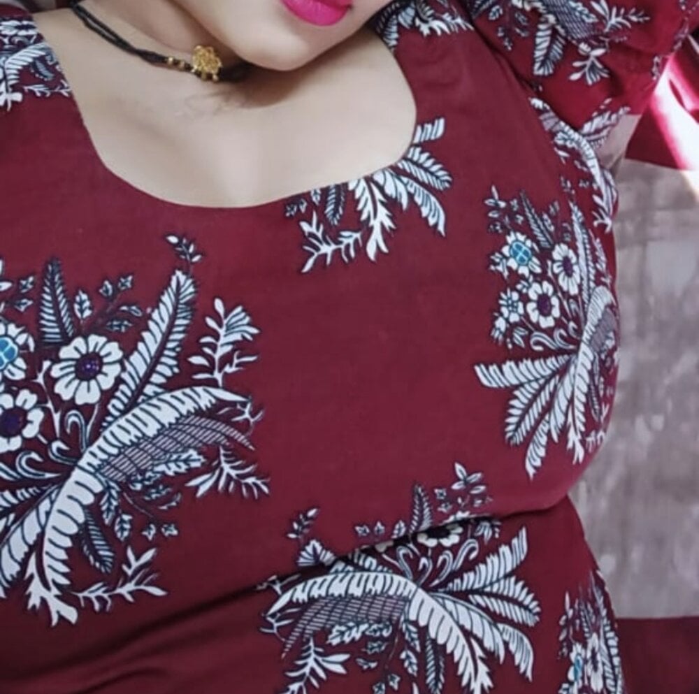 Nandani-758 Chatroom