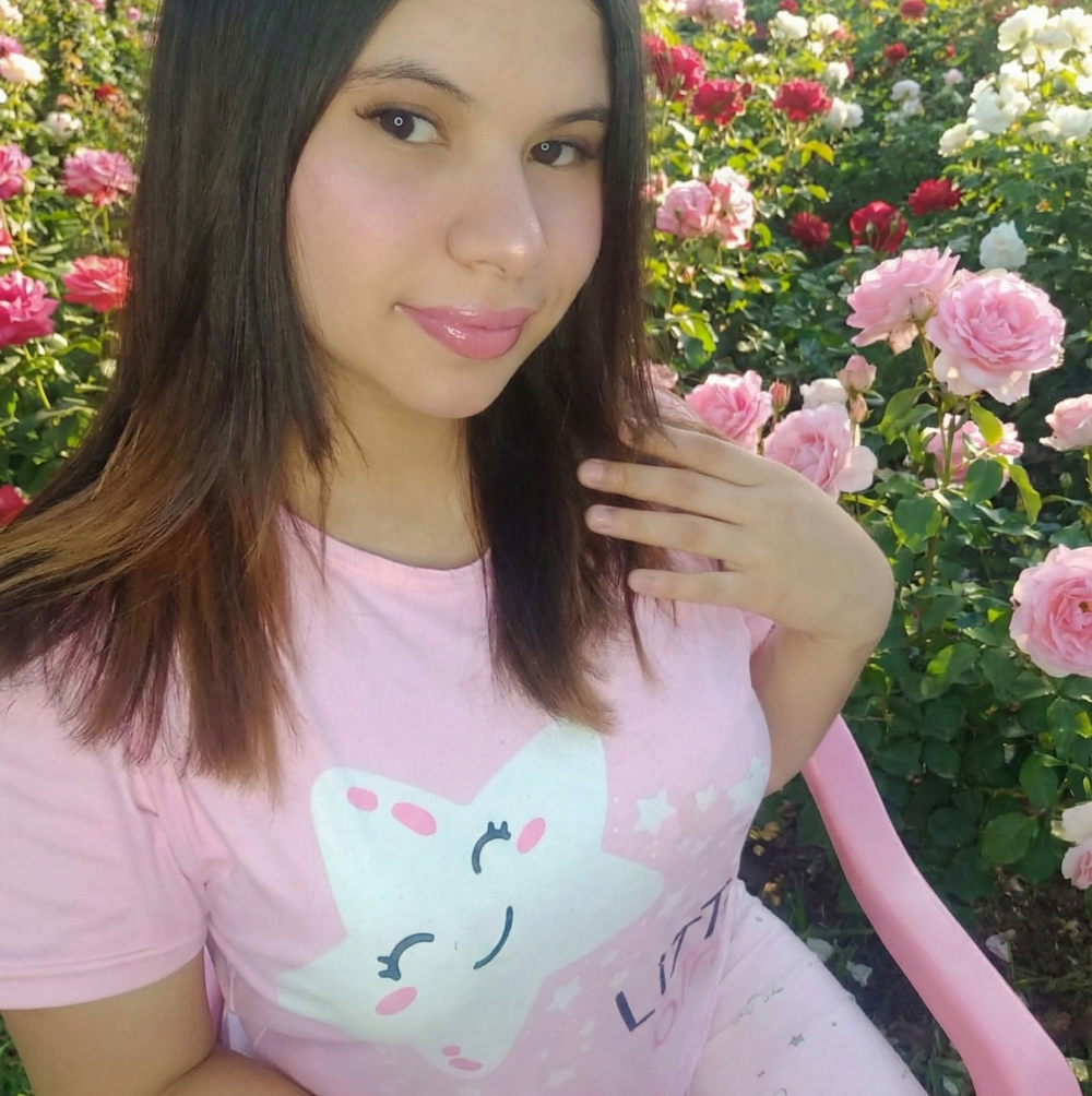 Naomi-Blaze Chatroom