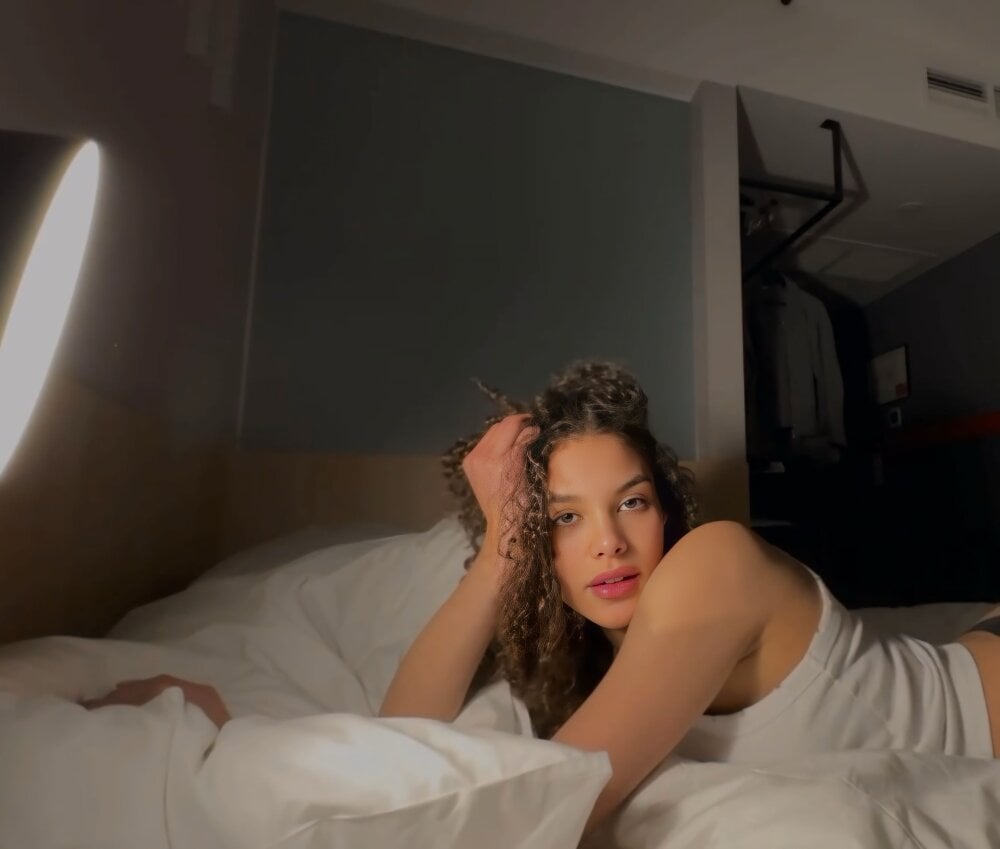 NaomiLior Chatroom
