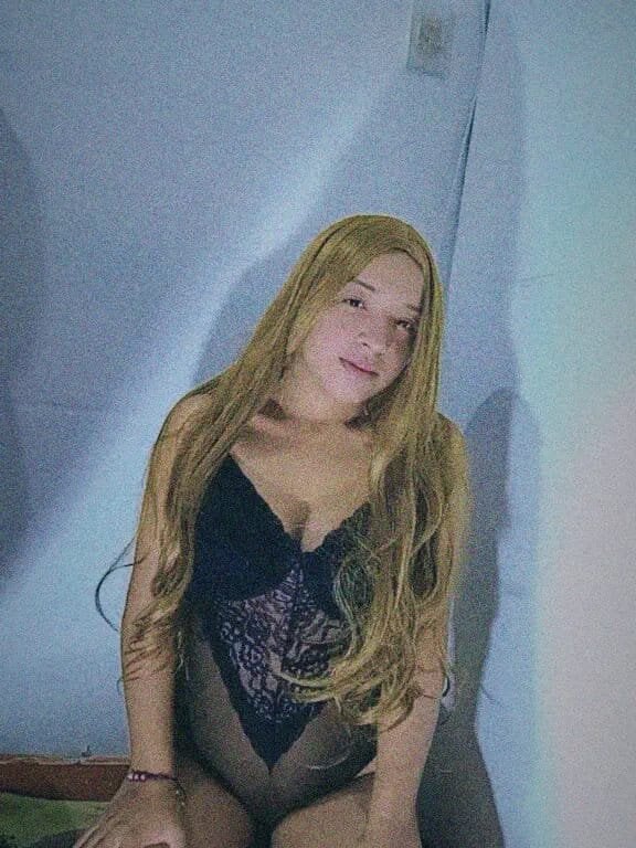 Natalie_XXXii Chatroom