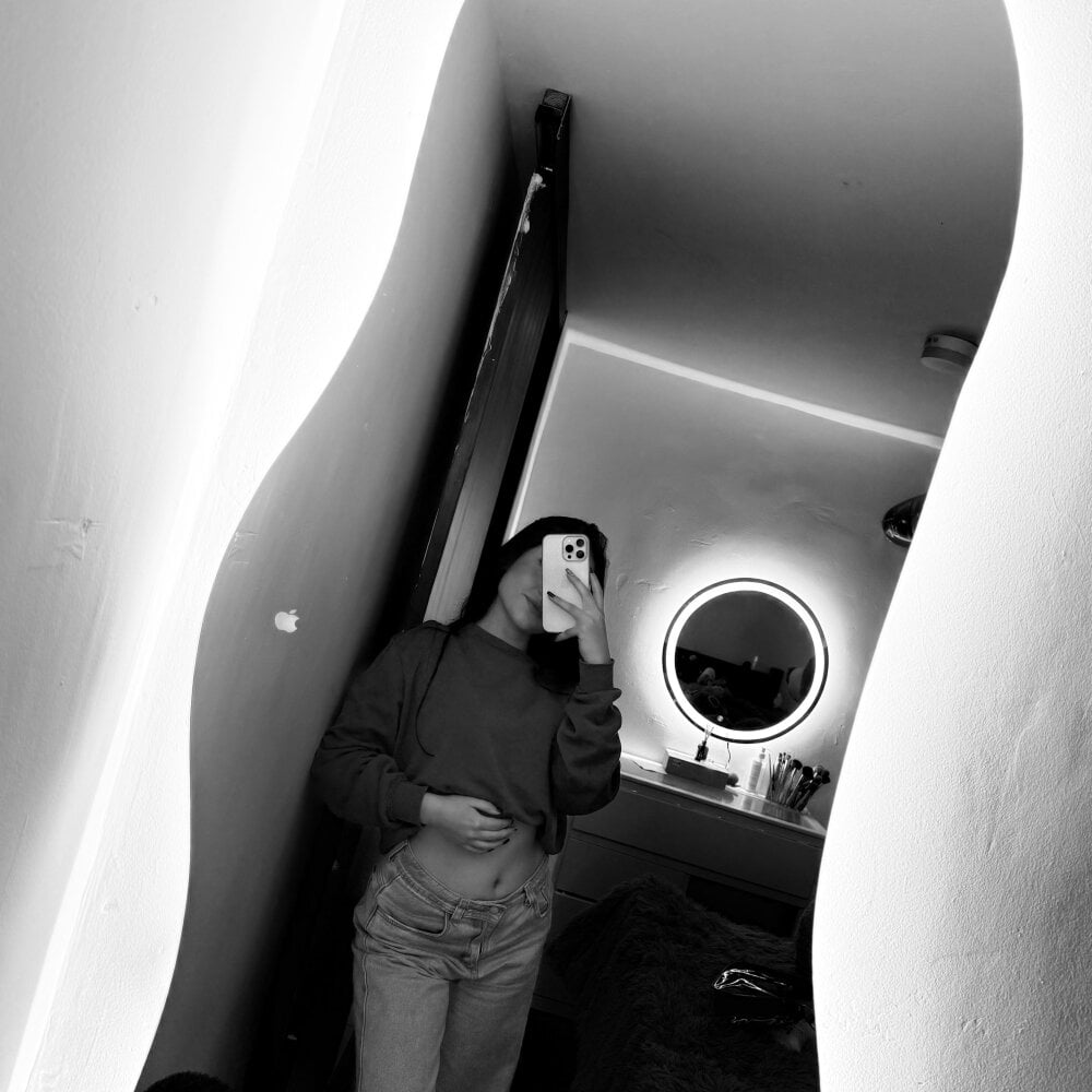 Natti_london Chatroom